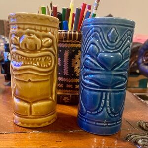 Tiki Accoutrements 2001 Ceramic Drinking Mugs Set of 2. Gold & Blue Ceramic 5.5”